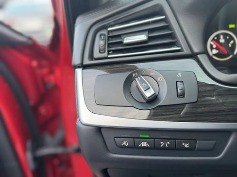 Used 2015 BMW M5 RWD image 26