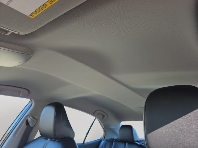 Used 2023 Toyota Camry XSE FWD image 12