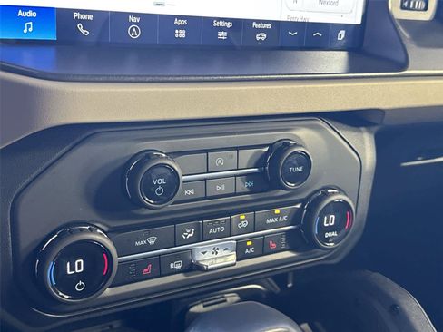 Used 2025 Ford Bronco Big Bend w/ Black Diamond Package AWD/4WD image 17