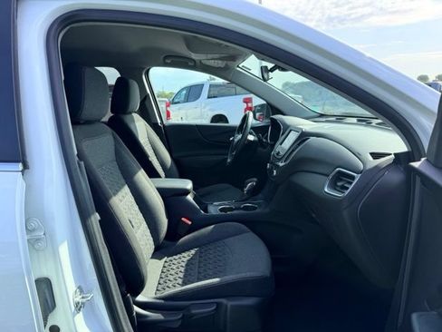 Certified 2024 Chevrolet Equinox LT FWD image 11