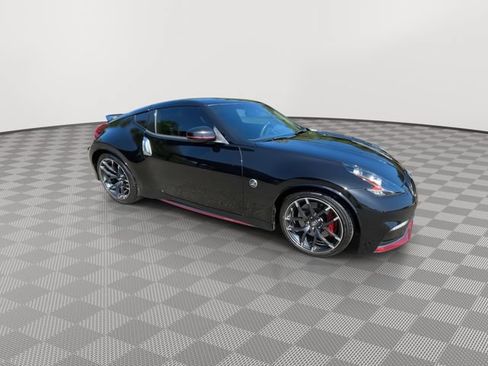 Used 2015 Nissan 370Z NISMO RWD image 9