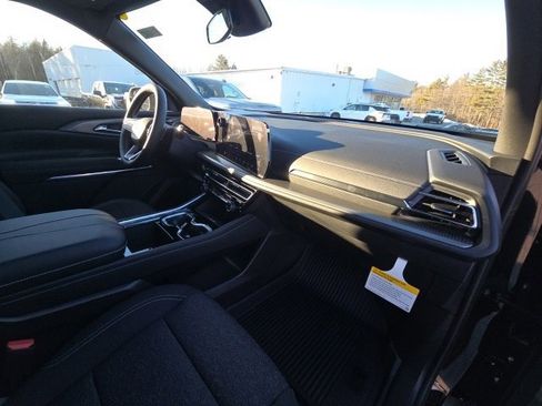 New 2026 Chevrolet Traverse LT w/ LPO, Floor Liner Package image 30