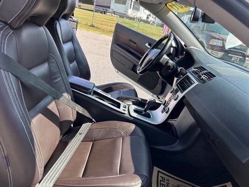 Used 2011 Volvo C70 T5 image 16