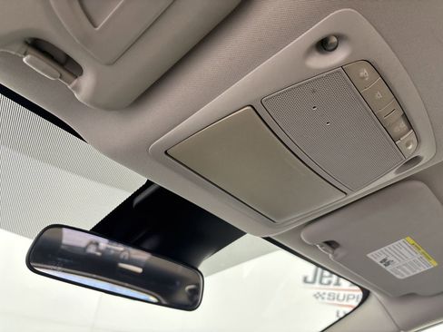 Used 2020 Nissan Rogue Sport S image 19