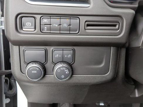 Used 2024 Chevrolet Tahoe LT RWD image 16