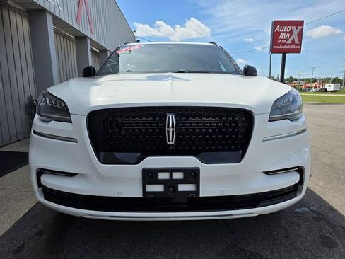 Used 2022 Lincoln Aviator Reserve w/ Equipment Group 201A AWD/4WD image 3
