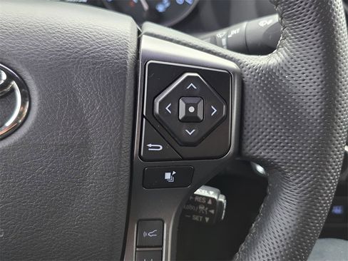 Used 2023 Toyota Tacoma TRD Off-Road w/ TRD Premium Off Road Package image 27