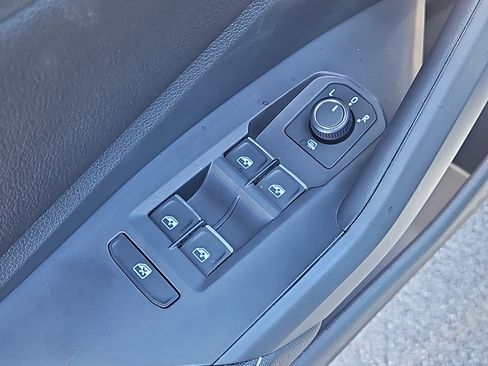 New 2025 Volkswagen Jetta Sport FWD image 7