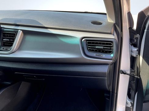 Used 2019 Kia Rio S image 17