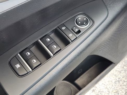 Used 2024 Kia Forte LXS FWD image 19