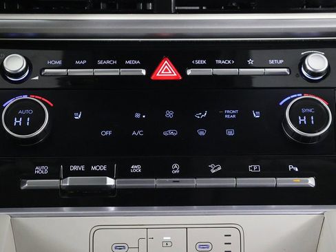 Used 2024 Hyundai Santa Fe SEL image 43