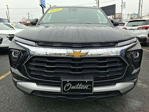 Used 2025 Chevrolet TrailBlazer LT image 7