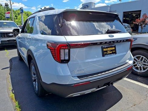 New 2026 Ford Explorer Active w/ Active Comfort Package AWD/4WD image 3