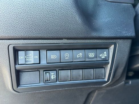 Used 2022 Toyota Tundra SR5 w/ SR5 Convenience Package image 26