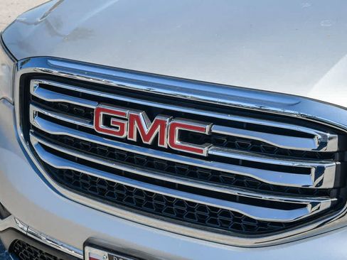 Used 2018 GMC Acadia SLT FWD image 5