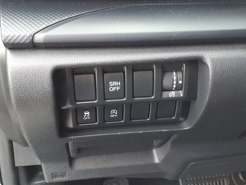 Used 2021 Subaru Forester AWD/4WD image 10