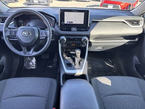 Used 2025 Toyota RAV4 XLE image 23