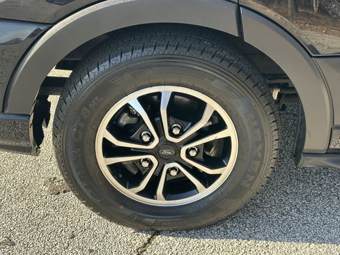 Used 2023 Ford Transit 350 XLT image 14