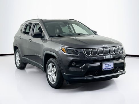 Used 2022 Jeep Compass Latitude w/ Convenience Group image 3