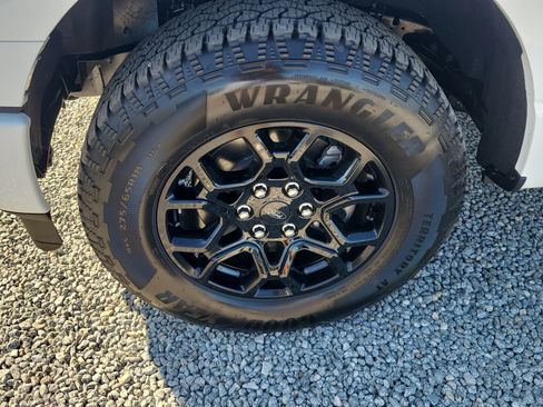 New 2025 Ford F150 Lariat w/ FX4 Off-Road Package image 5