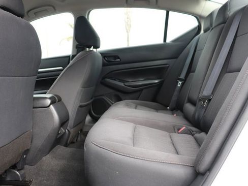 Used 2023 Nissan Altima 2.5 SV image 14