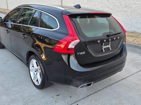 Used 2015 Volvo V60 T5 Premier image 5