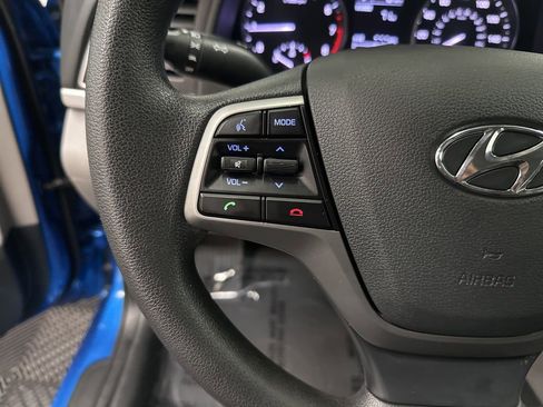 Used 2017 Hyundai Elantra SE FWD image 15