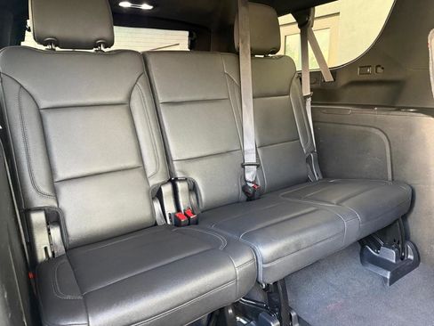 Used 2021 Chevrolet Suburban LT RWD image 25