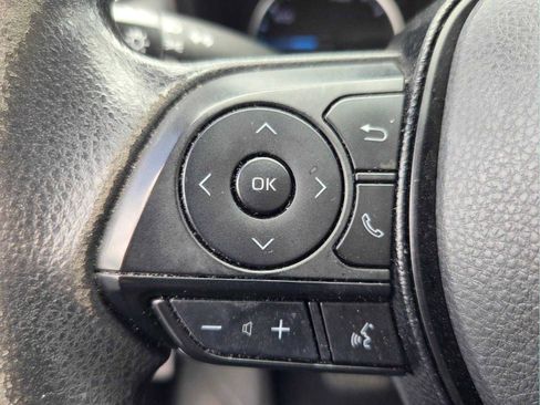 Used 2020 Toyota RAV4 LE w/ All Weather Liner Package AWD/4WD image 28