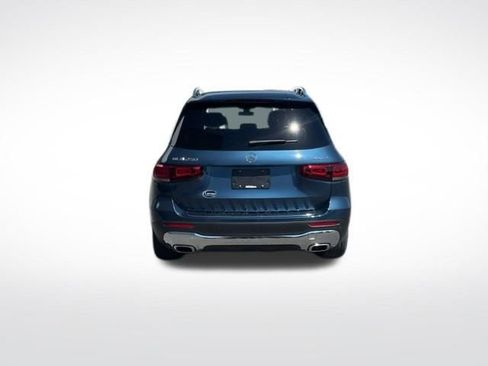 Used 2022 Mercedes-Benz GLB 250 4MATIC image 17