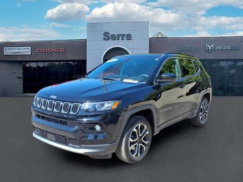 Used 2023 Jeep Compass Limited AWD/4WD image 3