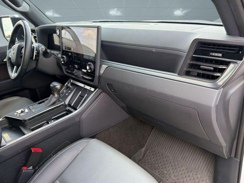 Used 2025 Lexus GX 550 w/ Accessory Package (2T) AWD/4WD image 23