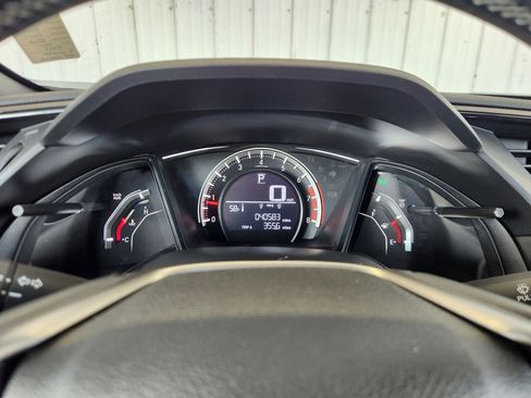 Used 2018 Honda Civic Sport image 10