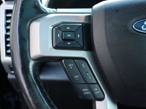 Used 2017 Ford F150 Platinum w/ Equipment Group 701A Luxury image 16