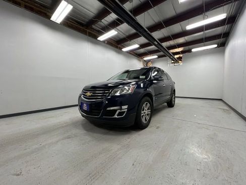 Used 2015 Chevrolet Traverse LT image 4