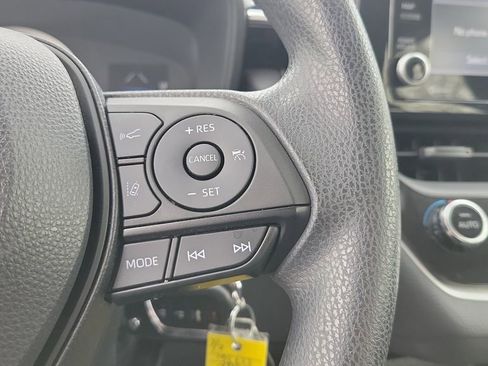 Used 2022 Toyota Corolla LE image 26