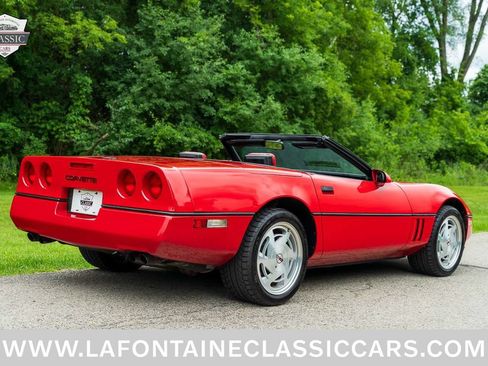 Used 1988 Chevrolet Corvette Convertible RWD image 42