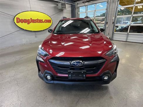 Used 2024 Subaru Outback Premium AWD/4WD image 8