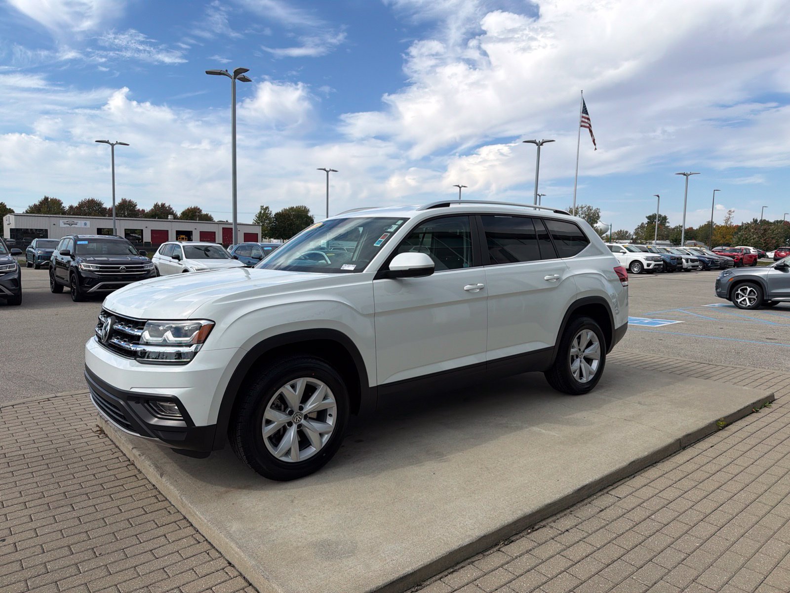 Used 2018 Volkswagen Atlas SE FWD image 6