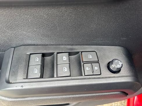 Used 2023 Toyota Tacoma SR AWD/4WD image 17