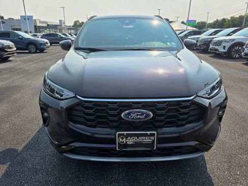 Used 2023 Ford Escape ST-Line Select w/ Tech Pack #2 AWD/4WD image 8