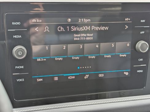 Used 2025 Volkswagen Jetta SEL image 30