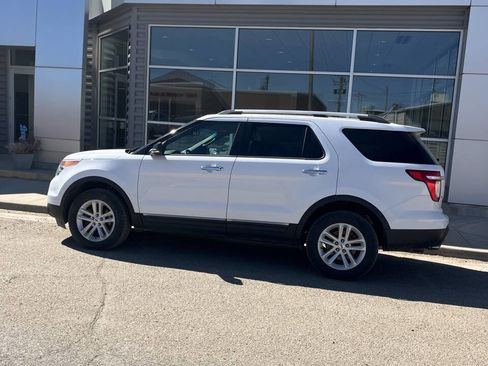 Used 2013 Ford Explorer XLT image 14