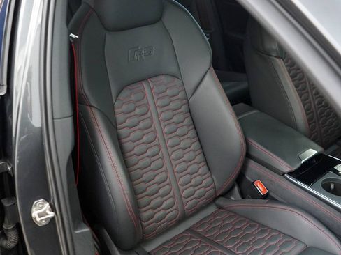 Used 2022 Audi RS 6 AWD/4WD image 61