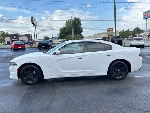 Used 2022 Dodge Charger SXT w/ Leather Interior Group image 4