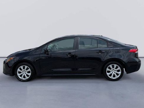 Used 2024 Toyota Corolla LE FWD image 2