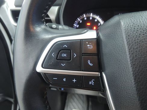 Used 2022 Toyota Highlander LE image 14