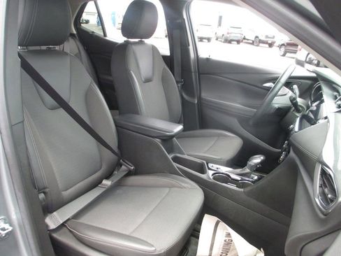 Used 2023 Buick Encore GX Preferred w/ Cold Weather Comfort Package AWD/4WD image 21