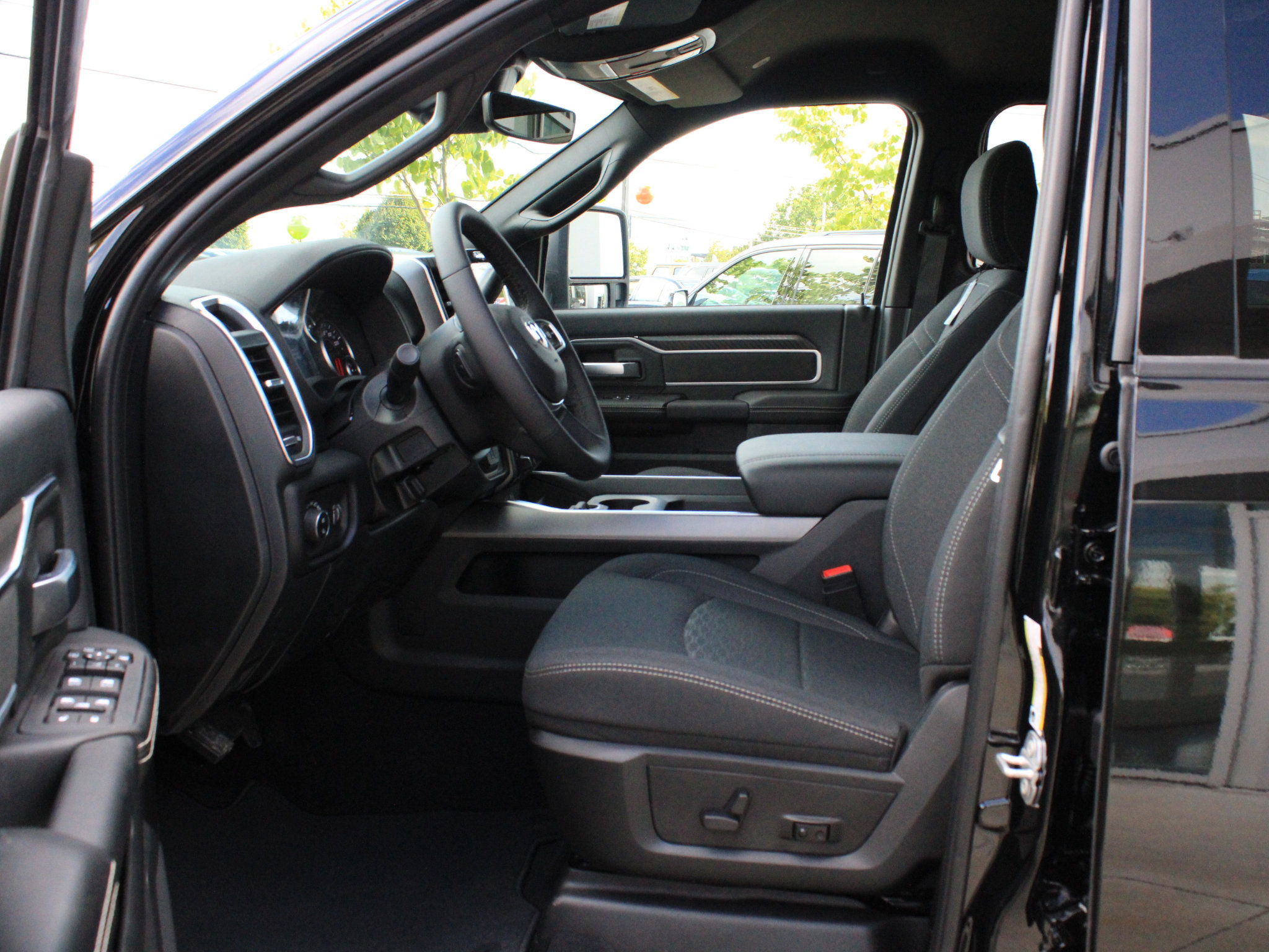 New 2027 RAM 3500 Big Horn AWD/4WD image 11