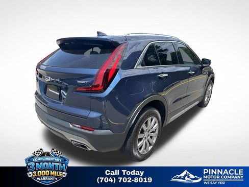 Used 2022 Cadillac XT4 Premium Luxury w/ Enhanced Visibility Package FWD image 4